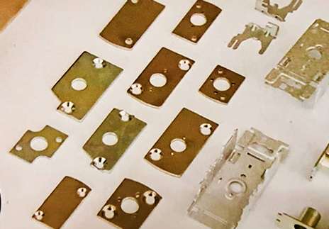 �\���_������������